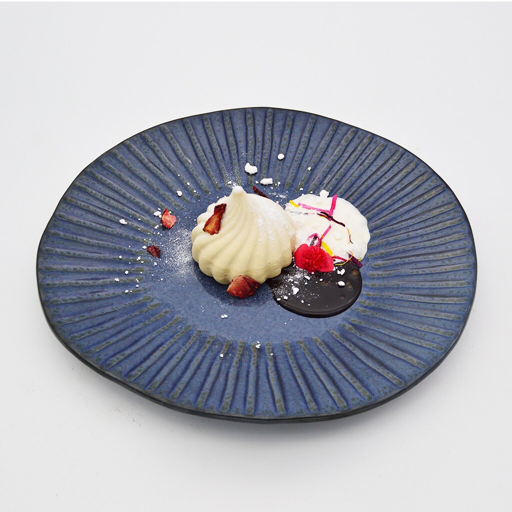 Panna Cotta cu insertie de jeleu de cirese amare, spuma usor picanta de cocos si topping de ciocolata Panna Cotta cu insertie de jeleu de cirese amare, spuma usor picanta de cocos si topping de ciocolata